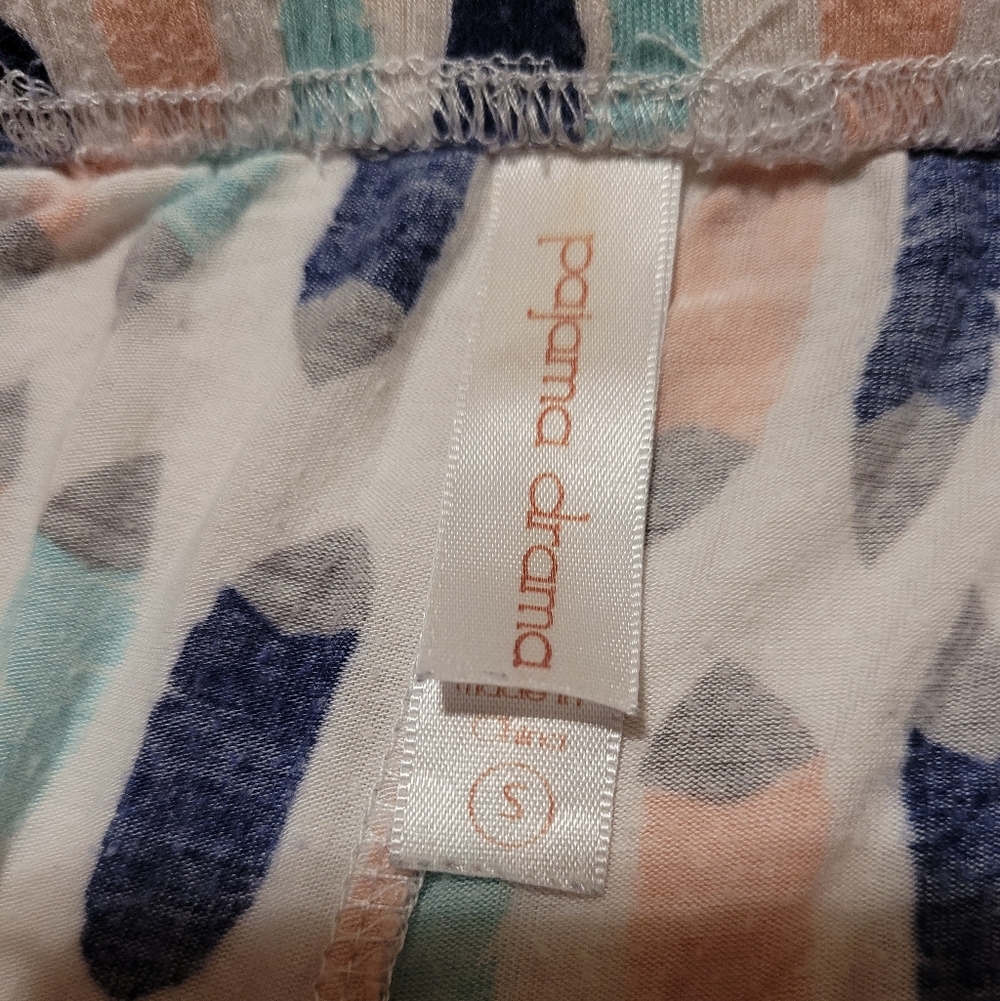 Pajama Drama Fringe Feathers and Pineapples Pajama Bottom Shorts Size Small - Picture 6 of 12